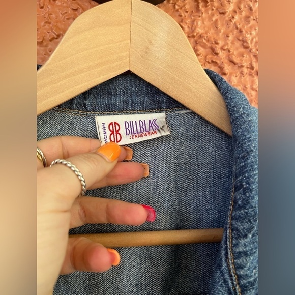 Bill Blass Women’s Hand Bleached Jean Jacket, Unsized - Picture 7 of 11